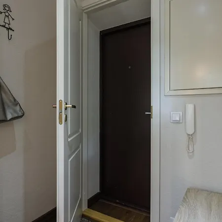 Private 50m2 With Free Wifi And Parking Апартаменты